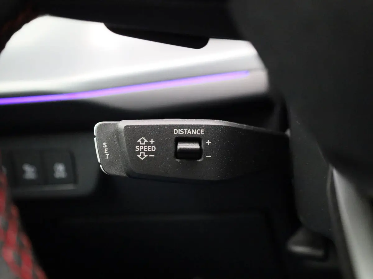 1.5 e-hybrid S edition 272 PK | S-line | Automaat | Panoramadak | SONOS Sound | Trekhaak | Head-up display | Lichtmetalen velgen |
