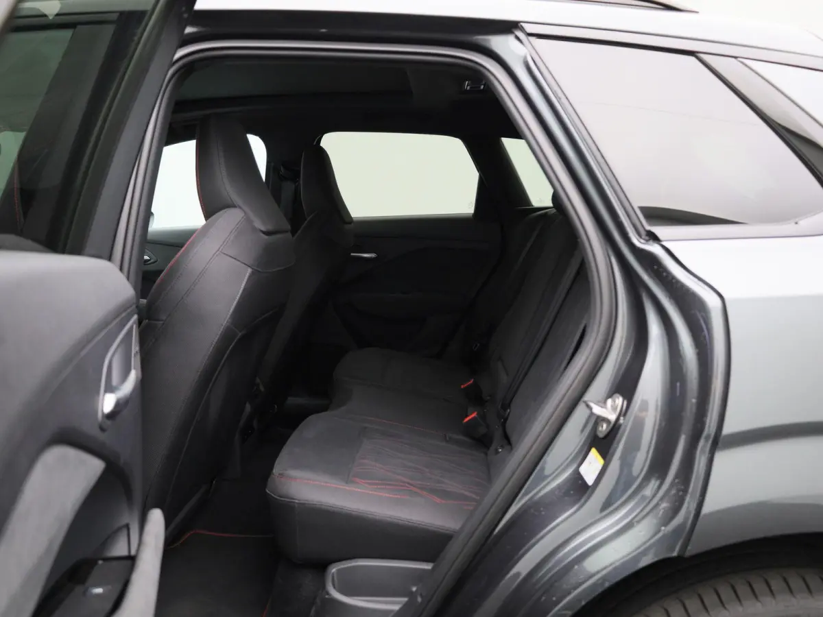 1.5 e-hybrid S edition 272 PK | S-line | Automaat | Panoramadak | SONOS Sound | Trekhaak | Head-up display | Lichtmetalen velgen |