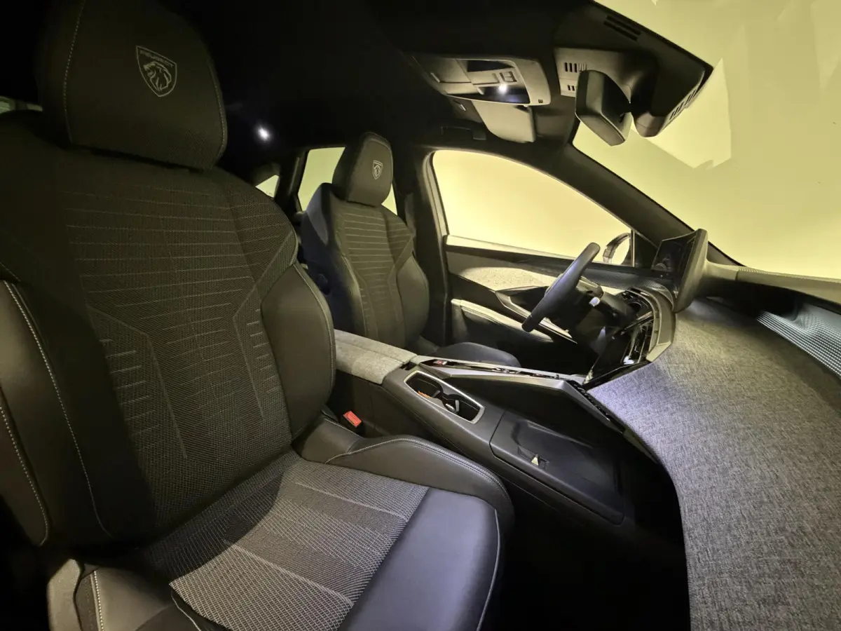 1.2 Hybrid 145 GT | Camera | Navigatie | Climate control | Apple Carplay/Android Auto