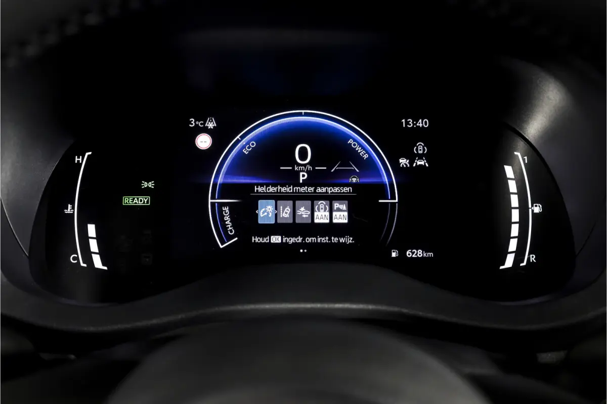 1.5 Hybrid 115 Dynamic | Dig.Cockpit | Adapt.Cruise | Stoel-+stuurverwarming | Camera | PDC | NAV+App.Connect | Auto.Airco | LM 17" | 5875