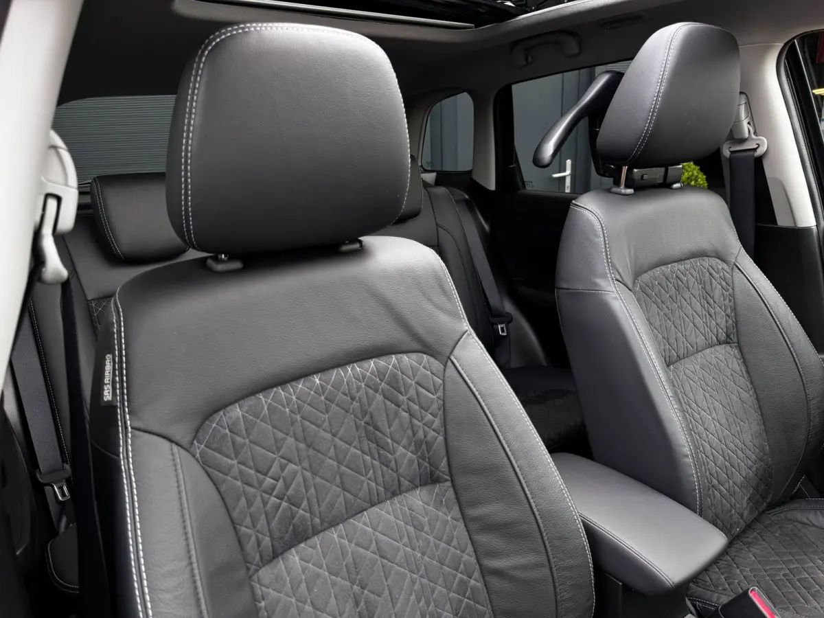 1.5 Hybrid Style | Panoramadak | Suzuki dealer onderhouden | Stoelverwarming | Camera |