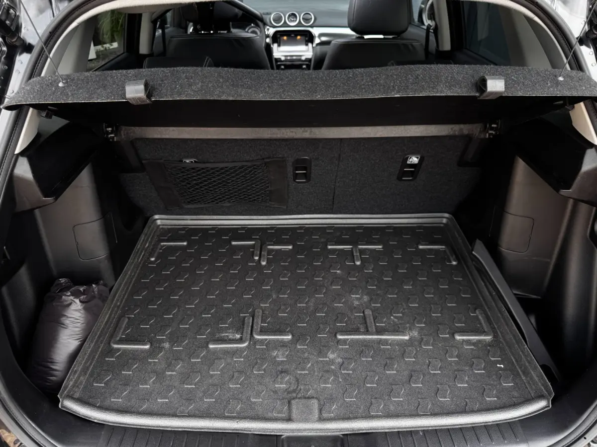 1.5 Hybrid Style | Panoramadak | Suzuki dealer onderhouden | Stoelverwarming | Camera |