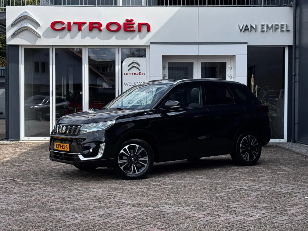 1.5 Hybrid Style | Panoramadak | Suzuki dealer onderhouden | Stoelverwarming | Camera |