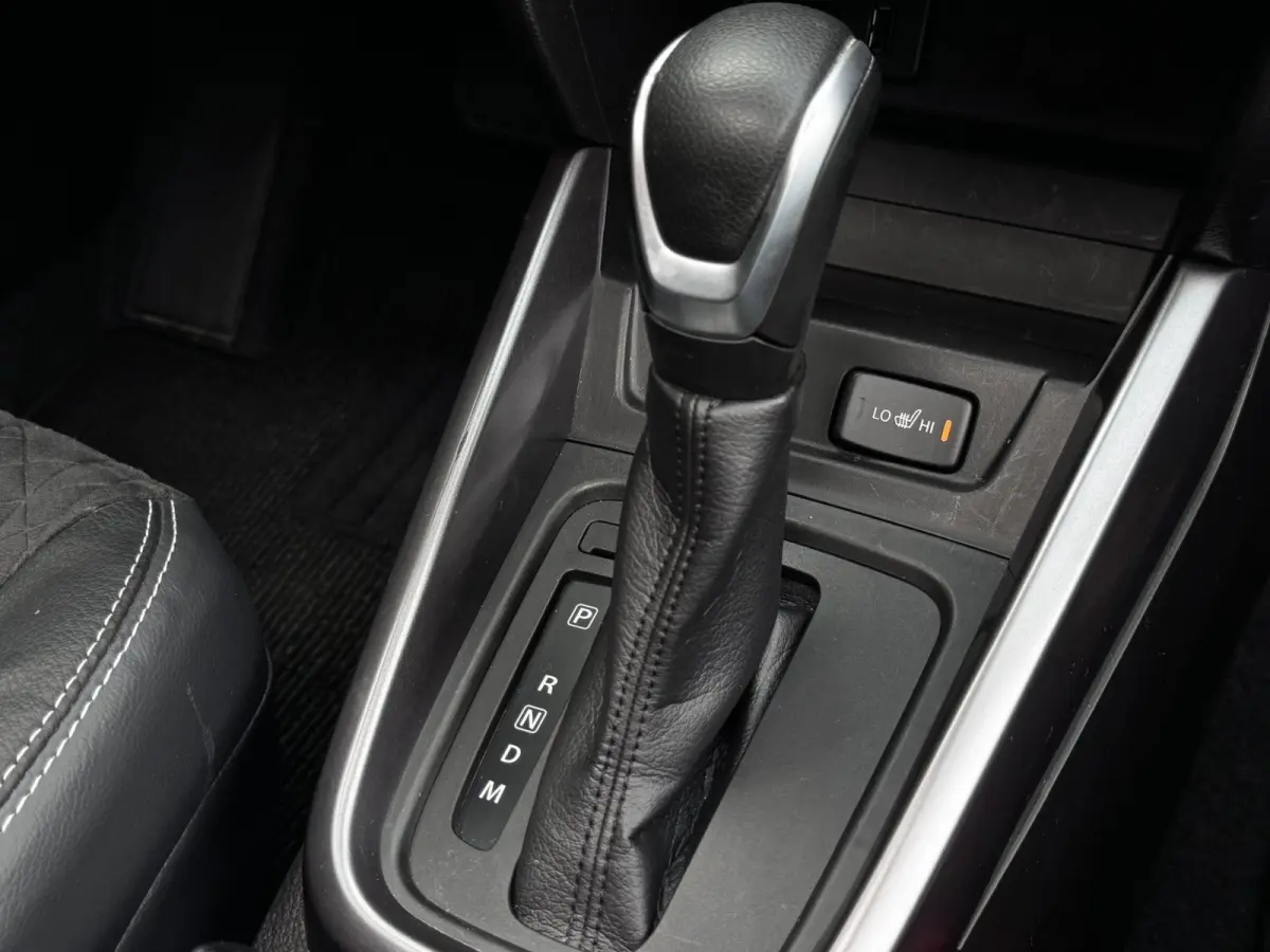 1.5 Hybrid Style | Panoramadak | Suzuki dealer onderhouden | Stoelverwarming | Camera |