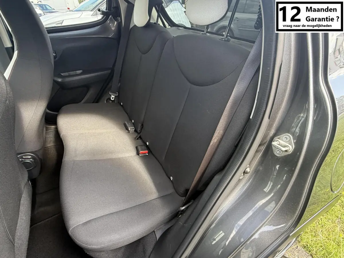 1.0 VTi Shine MILLENIUM AIRCO 5 DEURS PRIVACY GLASS