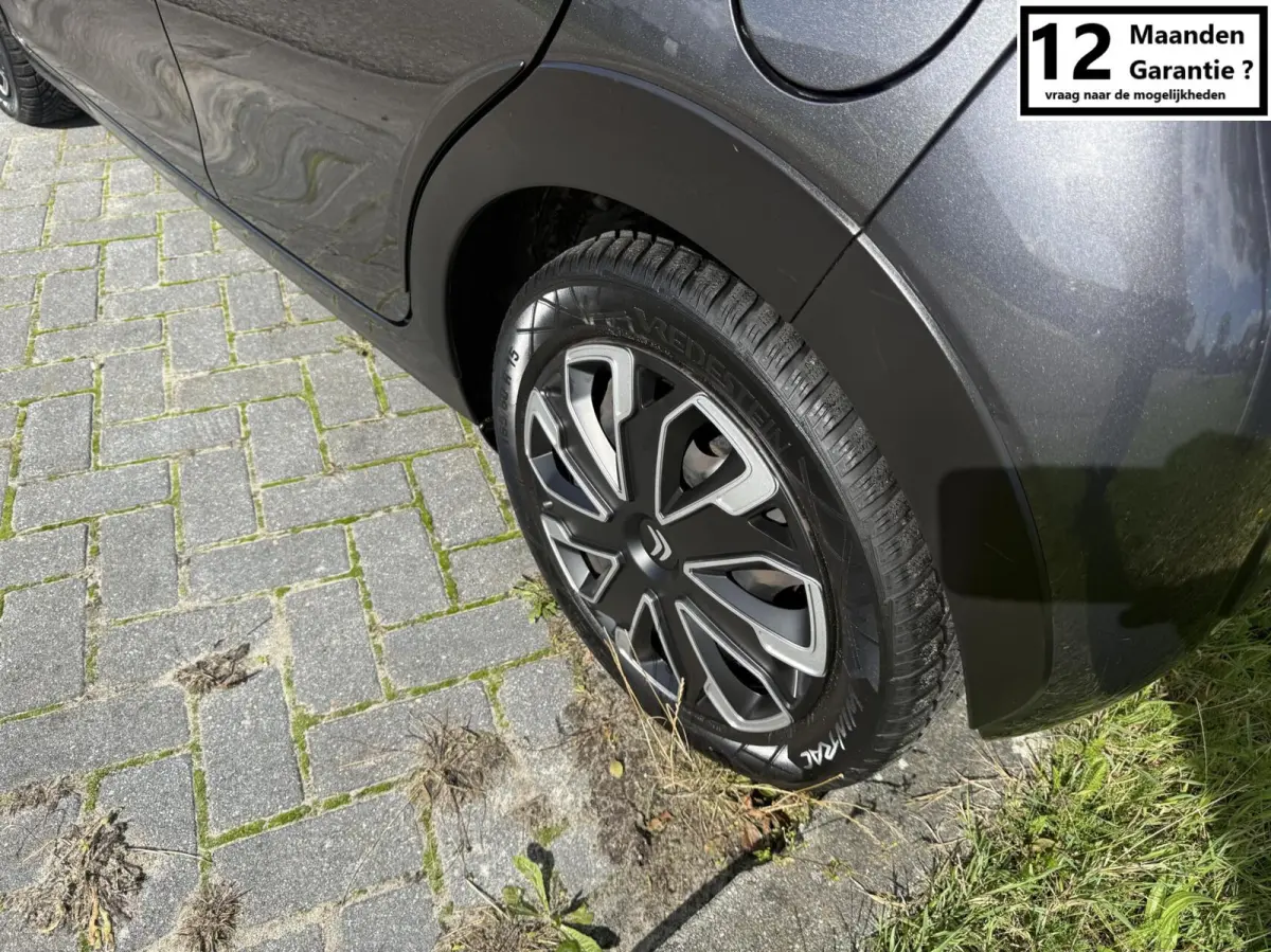 1.0 VTi Shine MILLENIUM AIRCO 5 DEURS PRIVACY GLASS