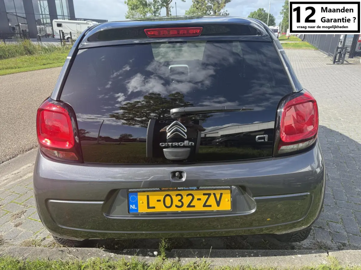 1.0 VTi Shine MILLENIUM AIRCO 5 DEURS PRIVACY GLASS