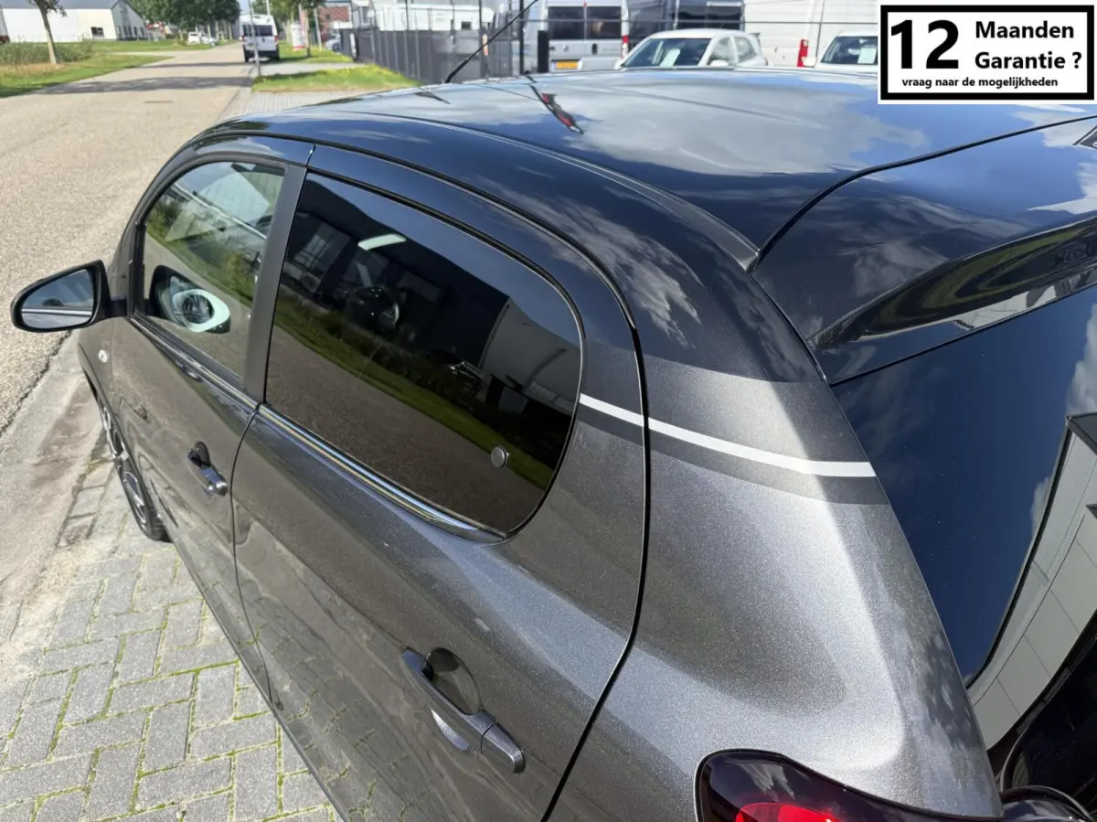 1.0 VTi Shine MILLENIUM AIRCO 5 DEURS PRIVACY GLASS
