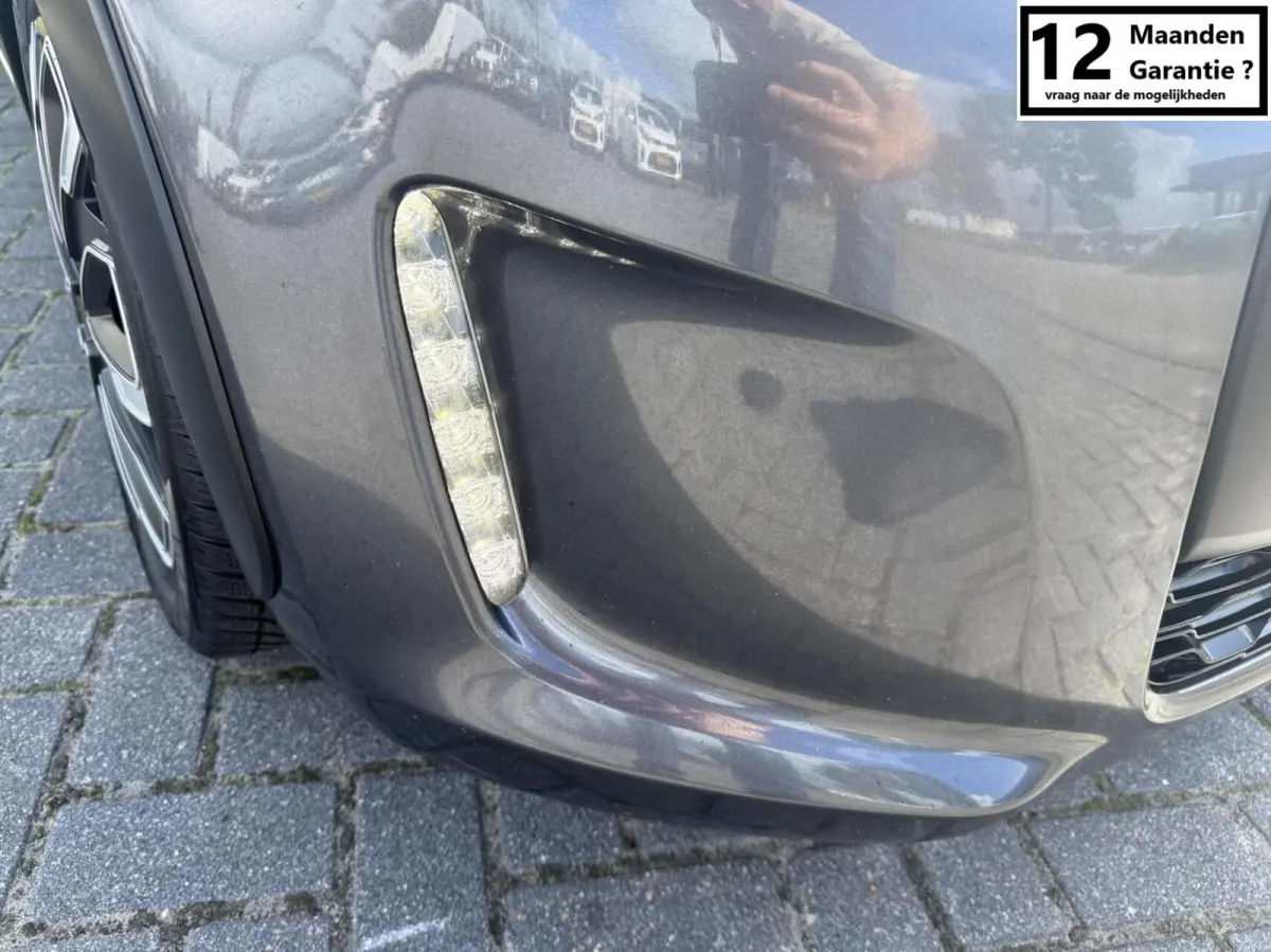 1.0 VTi Shine MILLENIUM AIRCO 5 DEURS PRIVACY GLASS