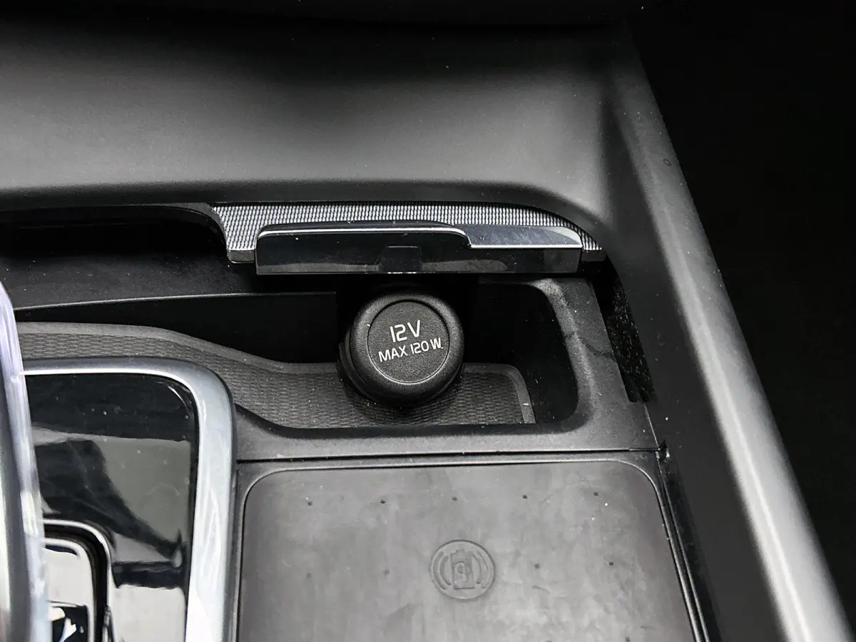2.0 B4 Plus Dark 1e Eigenaar | Origineel Nederlands Voertuig | Automaat | Trekhaak | Achteruitrijcamera | Apple carplay | Android Auto | Lederen Bekleding | Cruise Control | Stoelverwarming 
