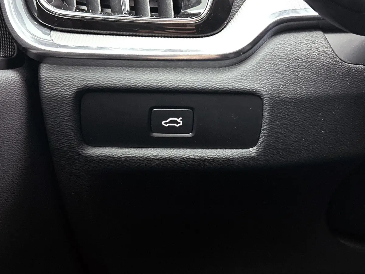 2.0 B4 Plus Dark 1e Eigenaar | Origineel Nederlands Voertuig | Automaat | Trekhaak | Achteruitrijcamera | Apple carplay | Android Auto | Lederen Bekleding | Cruise Control | Stoelverwarming 