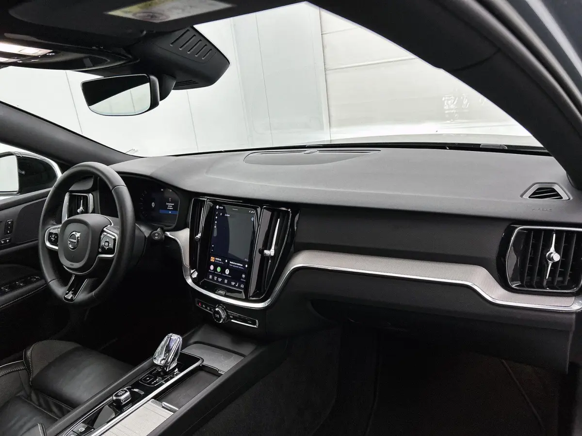 2.0 B4 Plus Dark 1e Eigenaar | Origineel Nederlands Voertuig | Automaat | Trekhaak | Achteruitrijcamera | Apple carplay | Android Auto | Lederen Bekleding | Cruise Control | Stoelverwarming 
