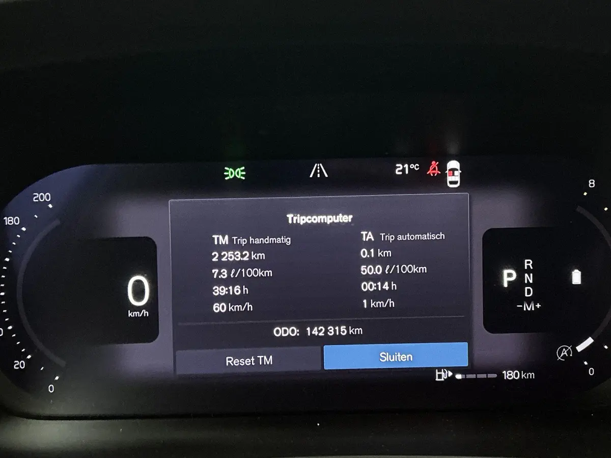 2.0 B4 Plus Dark 1e Eigenaar | Origineel Nederlands Voertuig | Automaat | Trekhaak | Achteruitrijcamera | Apple carplay | Android Auto | Lederen Bekleding | Cruise Control | Stoelverwarming 