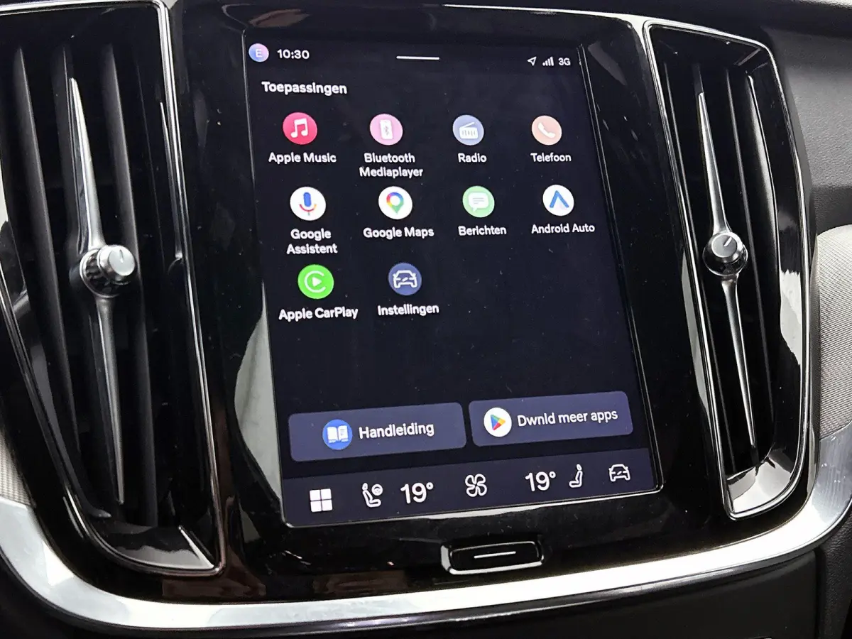 2.0 B4 Plus Dark 1e Eigenaar | Origineel Nederlands Voertuig | Automaat | Trekhaak | Achteruitrijcamera | Apple carplay | Android Auto | Lederen Bekleding | Cruise Control | Stoelverwarming 