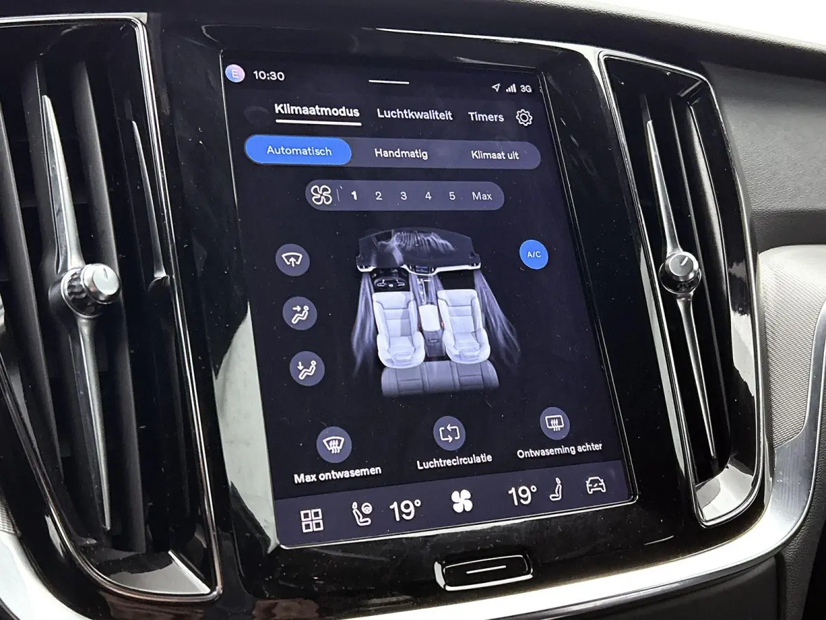 2.0 B4 Plus Dark 1e Eigenaar | Origineel Nederlands Voertuig | Automaat | Trekhaak | Achteruitrijcamera | Apple carplay | Android Auto | Lederen Bekleding | Cruise Control | Stoelverwarming 