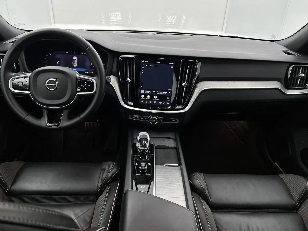 2.0 B4 Plus Dark 1e Eigenaar | Origineel Nederlands Voertuig | Automaat | Trekhaak | Achteruitrijcamera | Apple carplay | Android Auto | Lederen Bekleding | Cruise Control | Stoelverwarming 