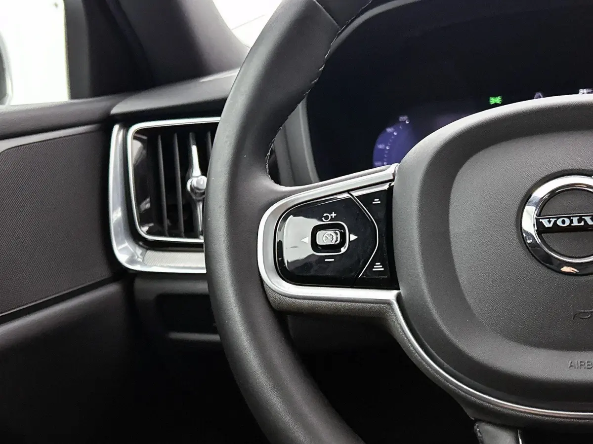 2.0 B4 Plus Dark 1e Eigenaar | Origineel Nederlands Voertuig | Automaat | Trekhaak | Achteruitrijcamera | Apple carplay | Android Auto | Lederen Bekleding | Cruise Control | Stoelverwarming 
