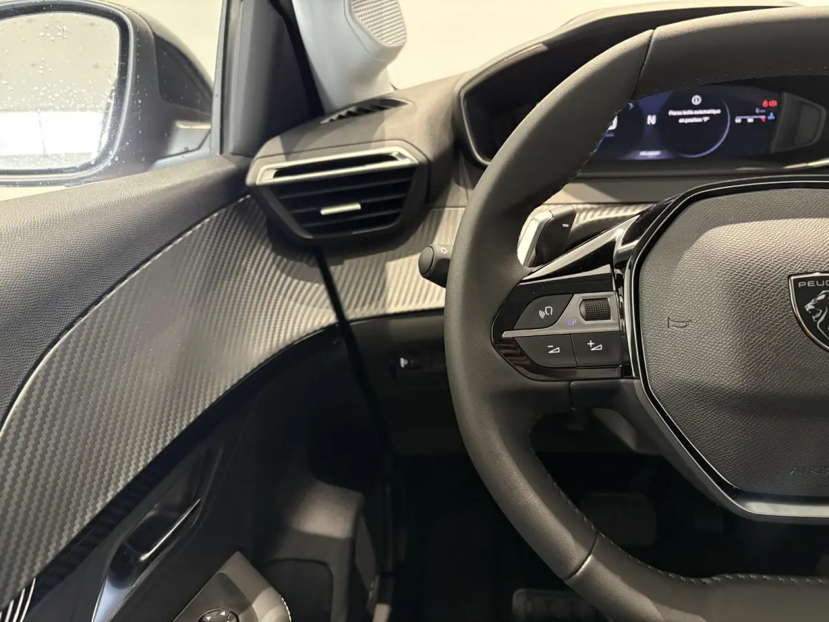 1.2 Hybrid 110 e-DCS6 Allure | APPLE CARPLAY & ANDROID AUTO | CAMERA | NAVI |