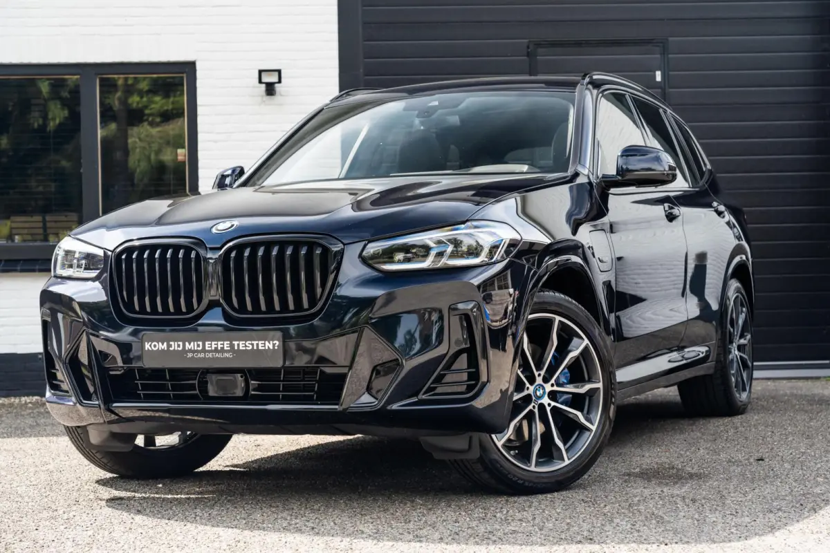XDrive30e M-sport Carbon Zwart Pano H&K HUD Trekhaak