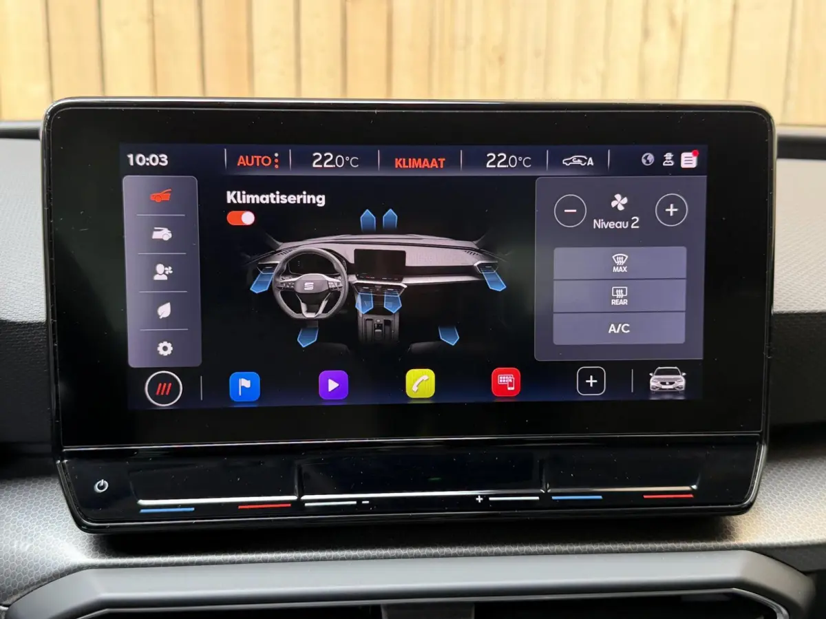 1.5 TSI Style Launch Edition Apple CarPlay/Android Auto | Adaptieve cruise control | Climate control | Getint glas | LED koplampen | Navigatiesysteem | Rijstrooksensor | Parkeersensoren voor
