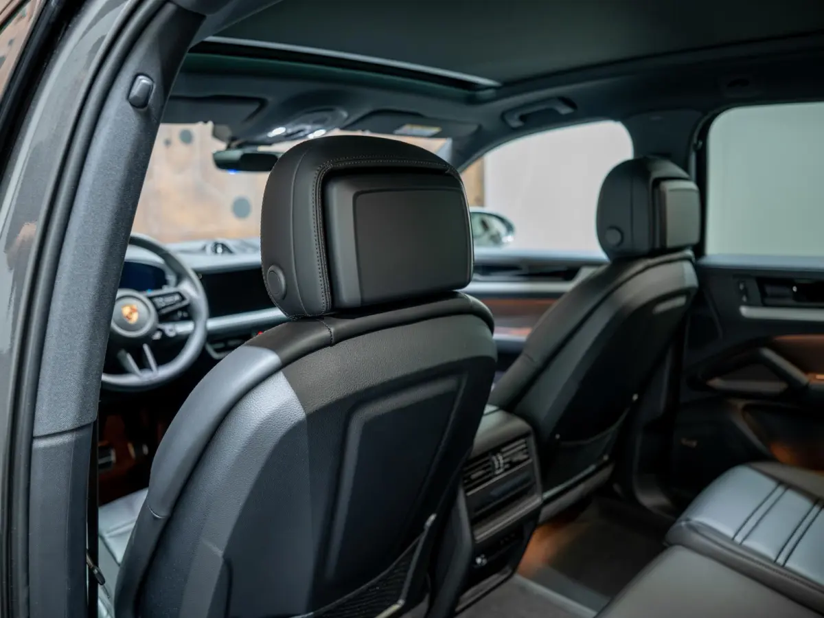 3.0 S E-Hybrid | SportDesign | 360° | Achterasbest. | InnoDrive | BOSE | Luchtvering |