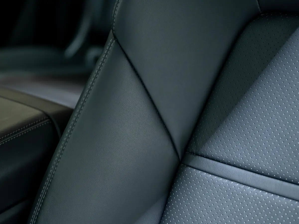 3.0 S E-Hybrid | SportDesign | 360° | Achterasbest. | InnoDrive | BOSE | Luchtvering |