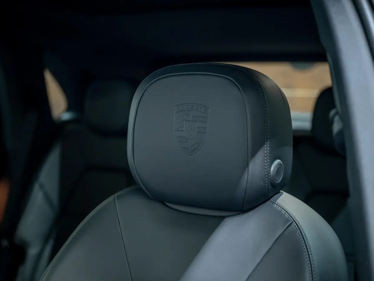 3.0 S E-Hybrid | SportDesign | 360° | Achterasbest. | InnoDrive | BOSE | Luchtvering |