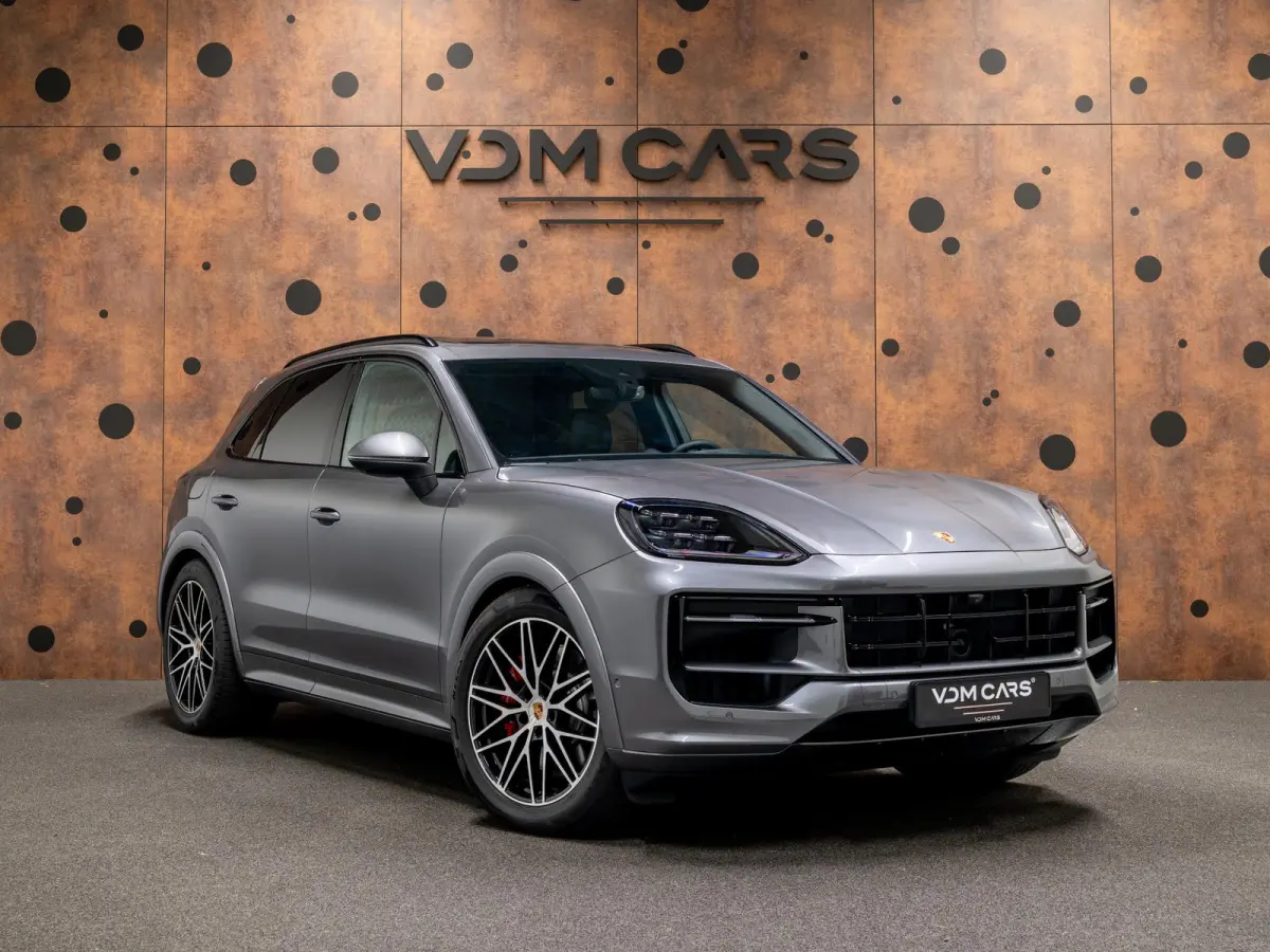3.0 S E-Hybrid | SportDesign | 360° | Achterasbest. | InnoDrive | BOSE | Luchtvering |