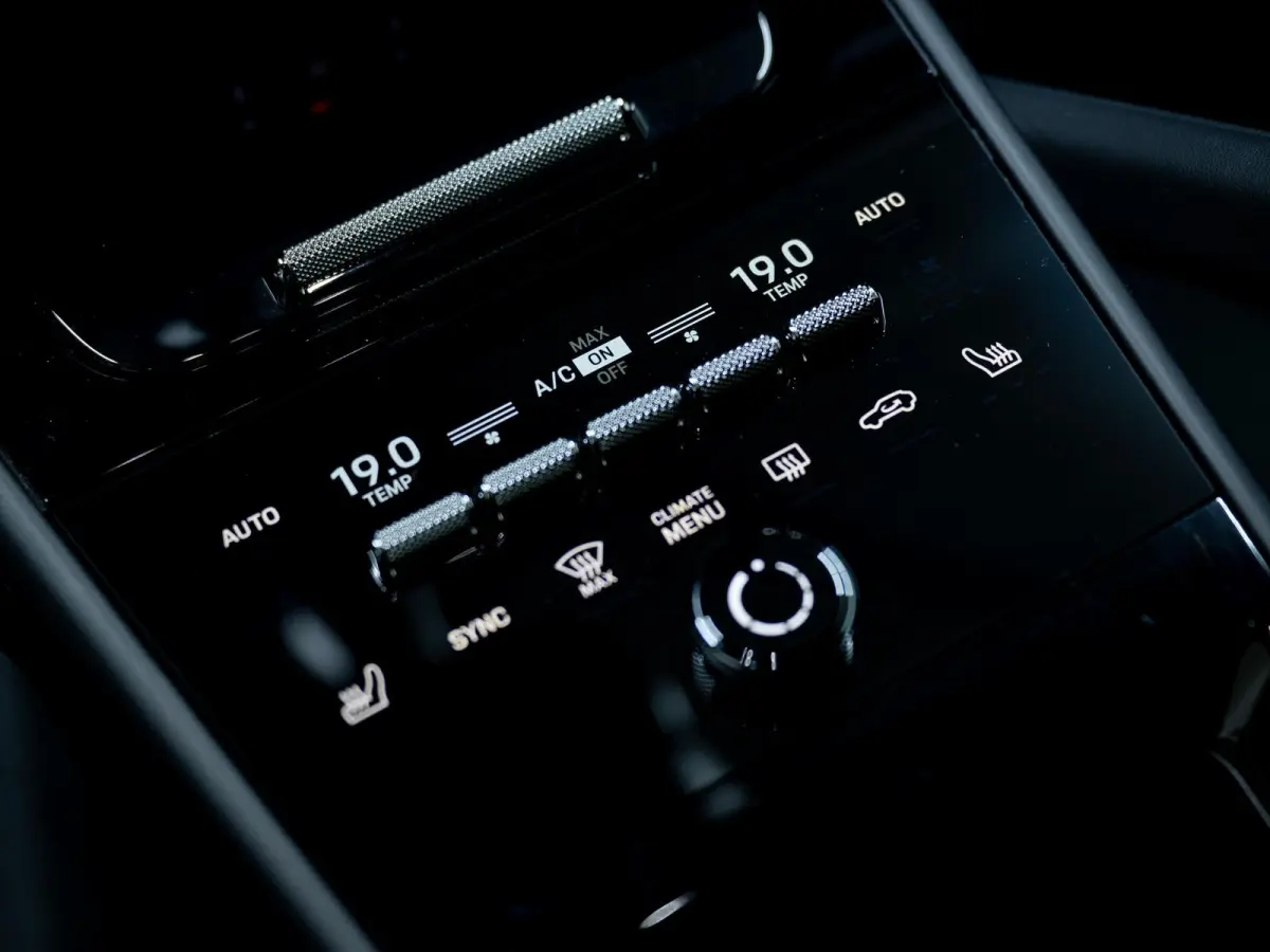 3.0 S E-Hybrid | SportDesign | 360° | Achterasbest. | InnoDrive | BOSE | Luchtvering |
