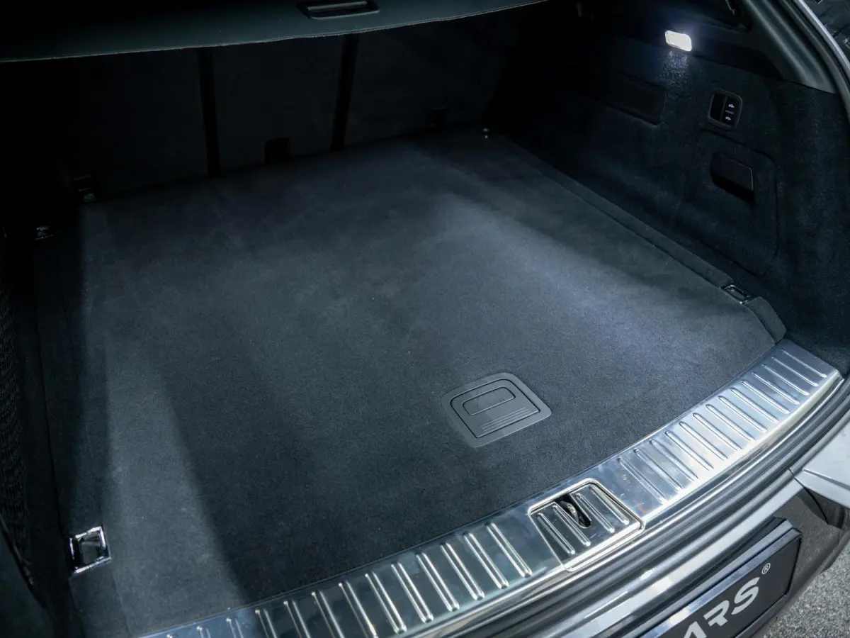 3.0 S E-Hybrid | SportDesign | 360° | Achterasbest. | InnoDrive | BOSE | Luchtvering |