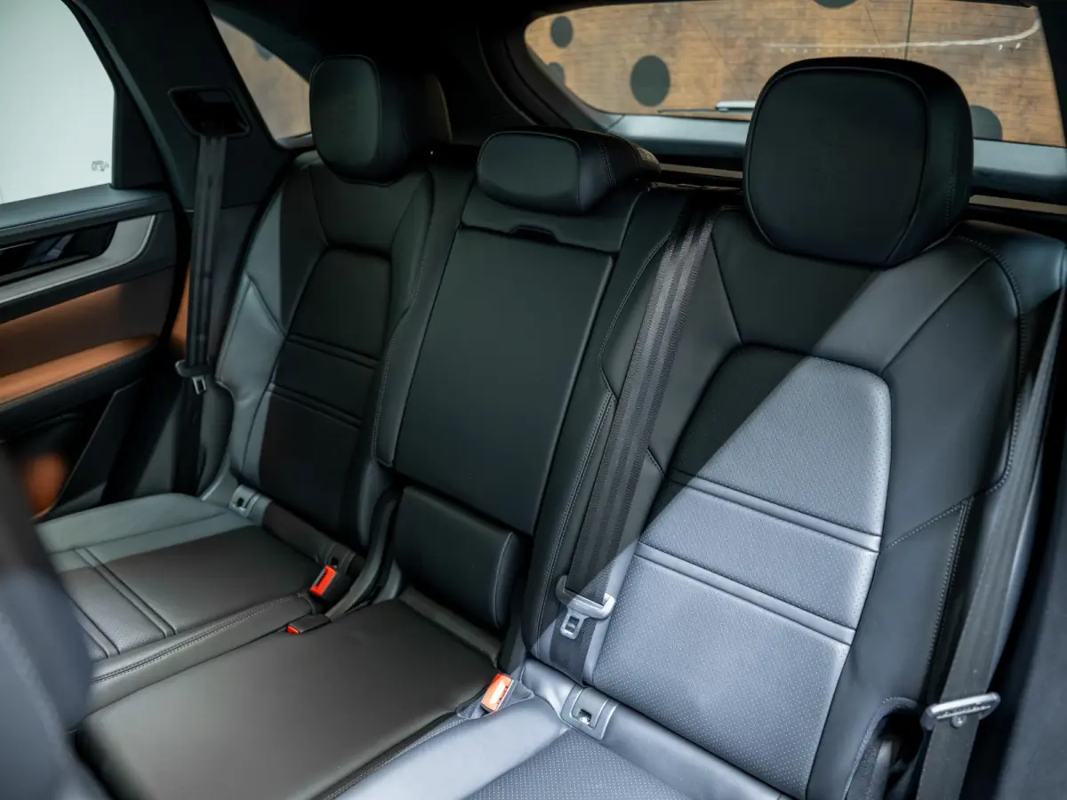 3.0 S E-Hybrid | SportDesign | 360° | Achterasbest. | InnoDrive | BOSE | Luchtvering |