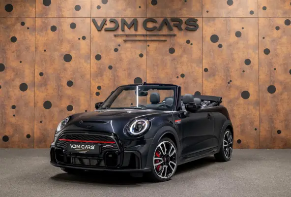 2.0 John Works Classic | Harman & Kardon | HUD | Achteruitrijcamera | ACC | Keyless | Stuurverwaring |
