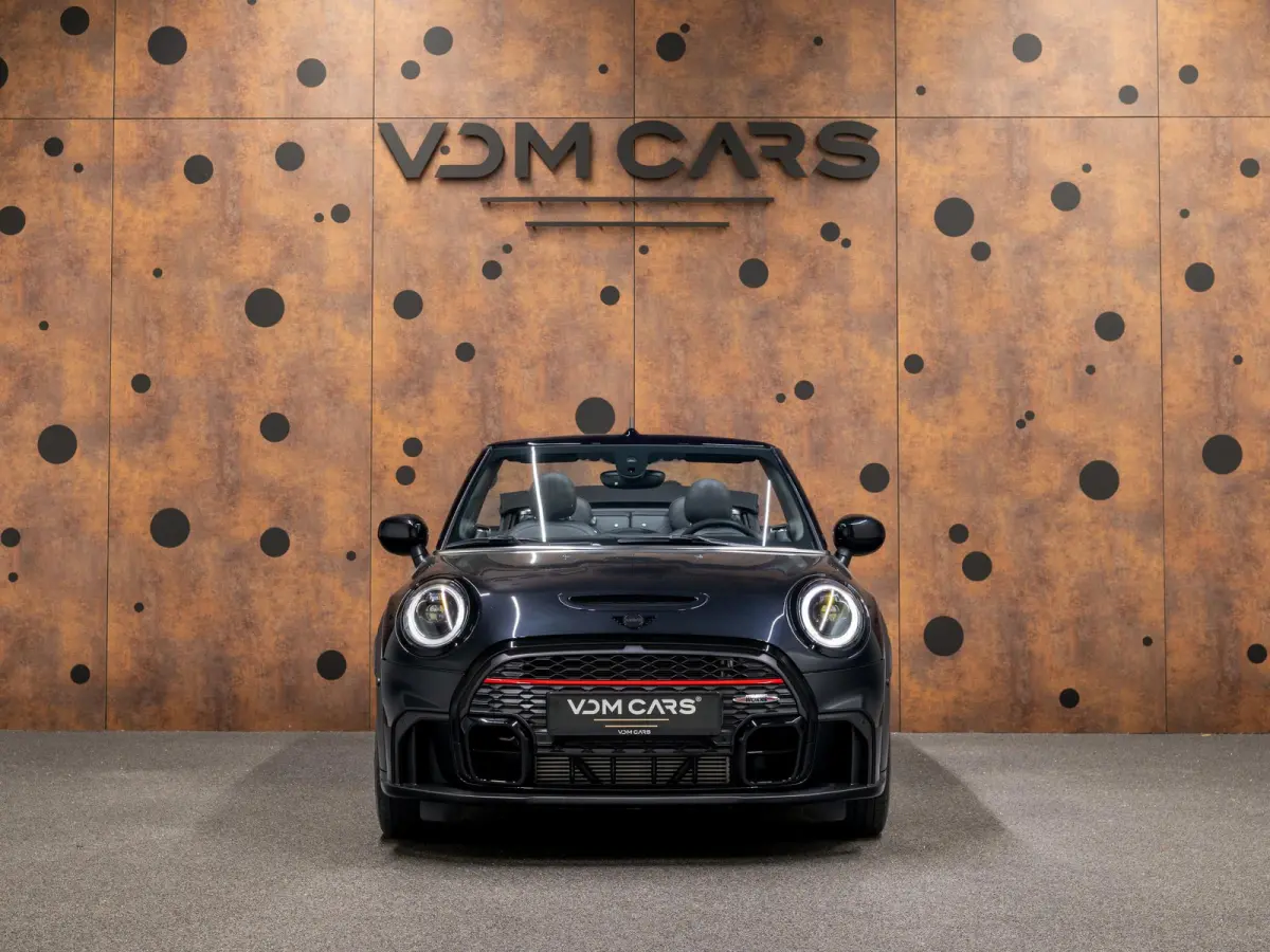2.0 John Works Classic | Harman & Kardon | HUD | Achteruitrijcamera | ACC | Keyless | Stuurverwaring |