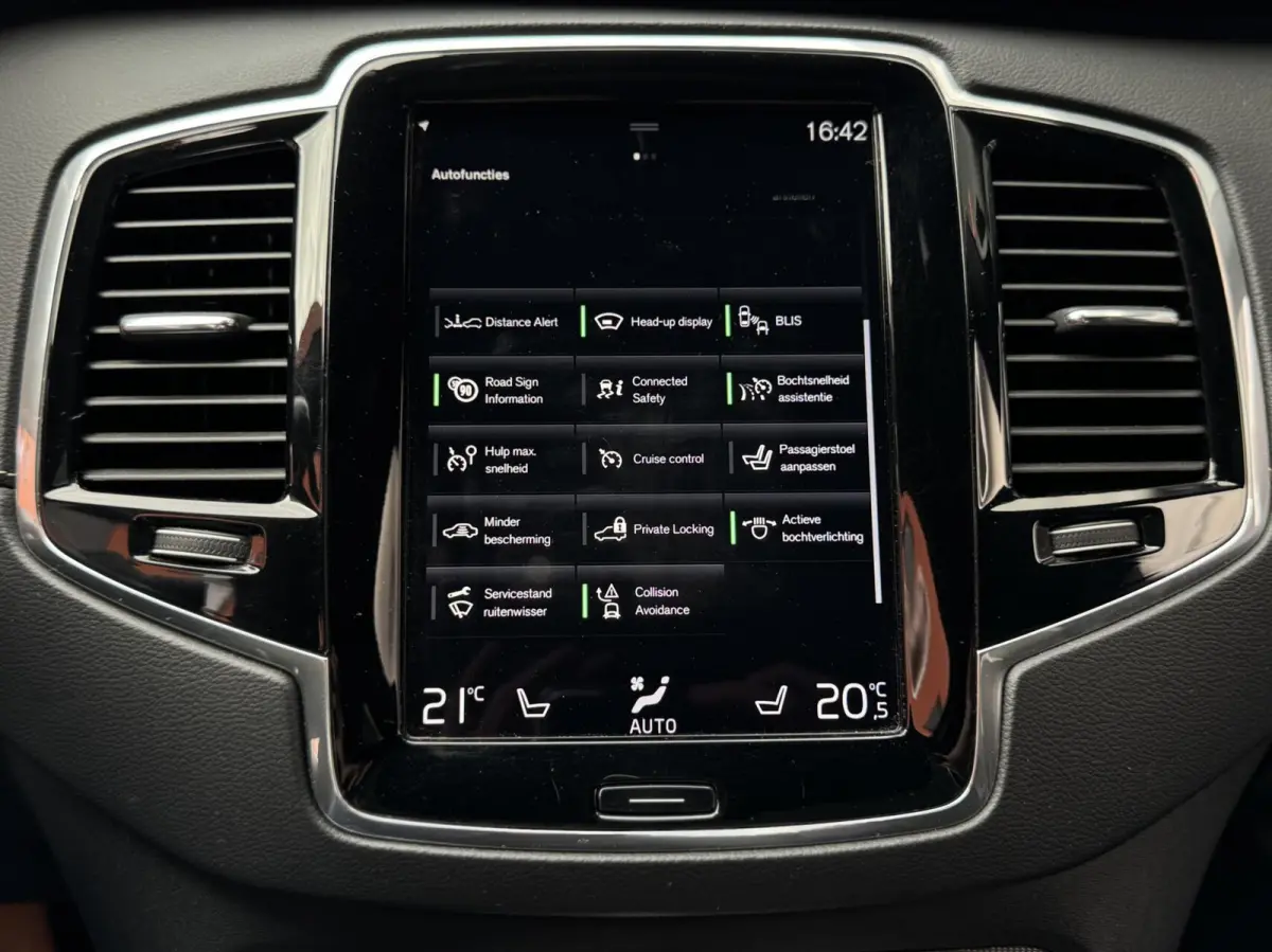 2.0 T8 Twin Engine AWD R-Design Intro Edition | Dealer onderhouden | Semi-elektrische trekhaak | 22 inch | Head-up Display | Harman/Kardon | Panoramadak | Lederen dashboard