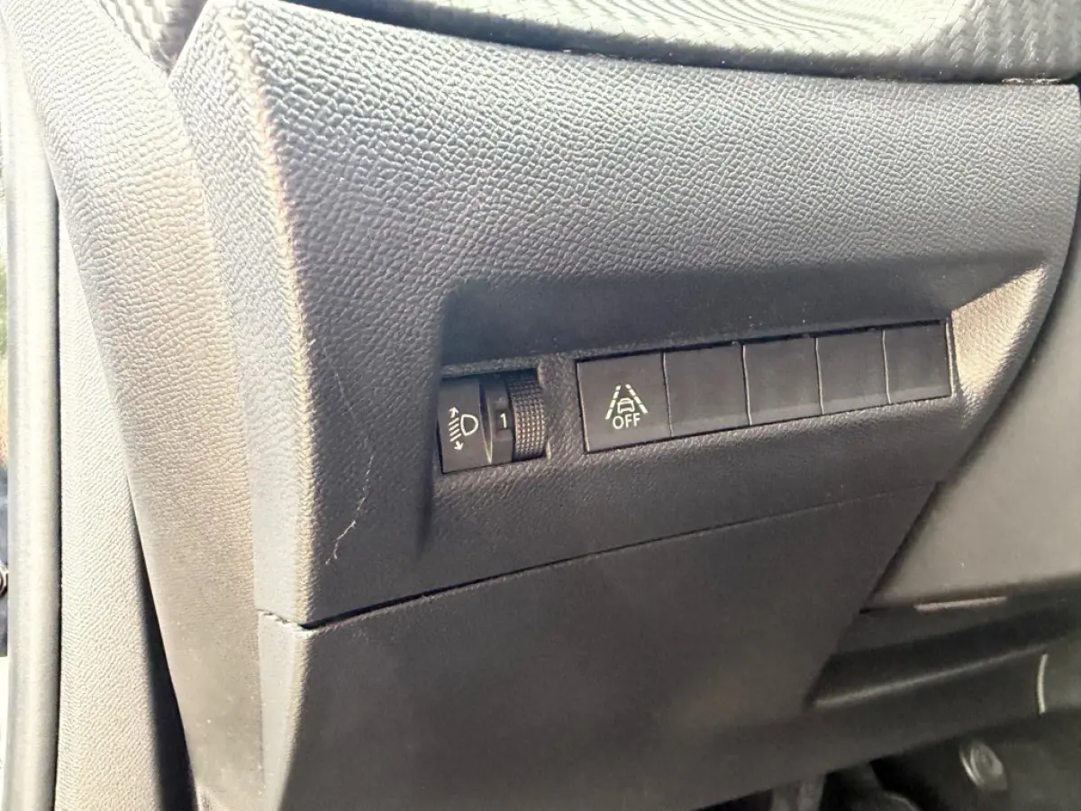 1.2 PT BLUE LEASE ACTIVE 100 PK NAVI AIRCO/ECC PDC