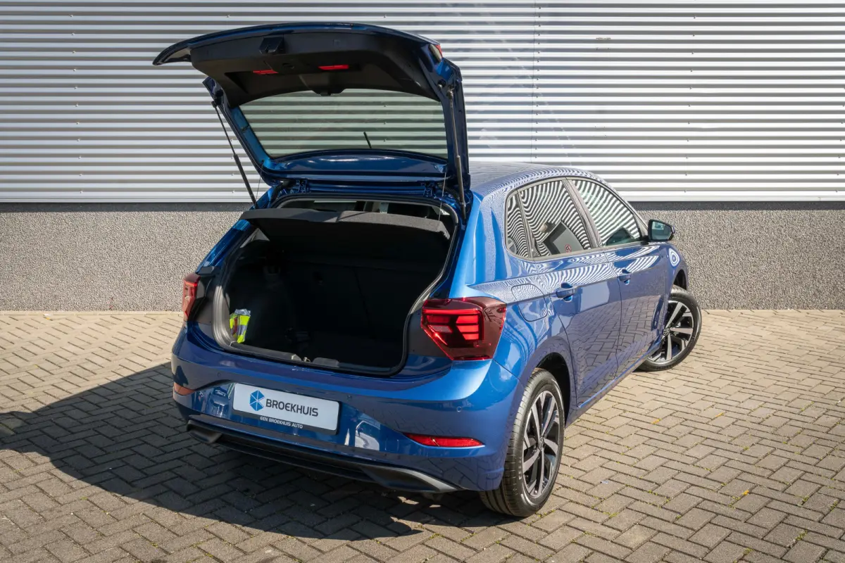 Life Edition | 'App-Connect' smartphone integratie | Airconditioning automatisch (Climatronic), 2-zone | Buitenspiegels elektrisch instel- verwarm- en inklapbaar