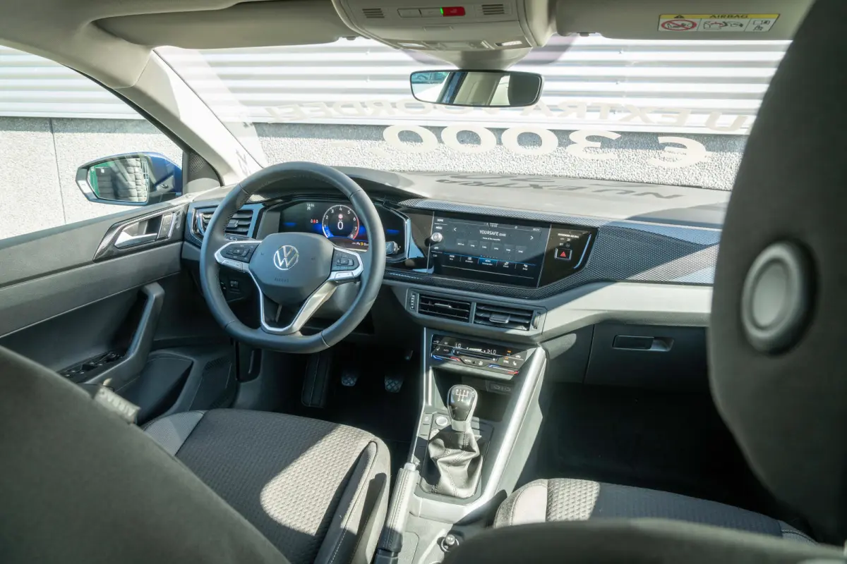 Life Edition | 'App-Connect' smartphone integratie | Airconditioning automatisch (Climatronic), 2-zone | Buitenspiegels elektrisch instel- verwarm- en inklapbaar