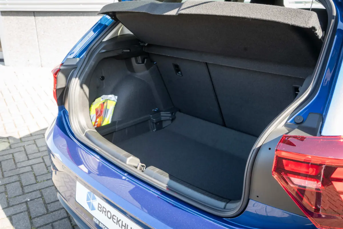 Life Edition | 'App-Connect' smartphone integratie | Airconditioning automatisch (Climatronic), 2-zone | Buitenspiegels elektrisch instel- verwarm- en inklapbaar