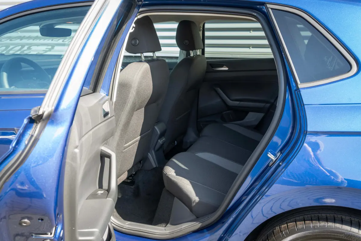 Life Edition | 'App-Connect' smartphone integratie | Airconditioning automatisch (Climatronic), 2-zone | Buitenspiegels elektrisch instel- verwarm- en inklapbaar