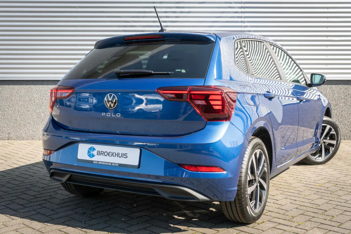 Life Edition | 'App-Connect' smartphone integratie | Airconditioning automatisch (Climatronic), 2-zone | Buitenspiegels elektrisch instel- verwarm- en inklapbaar