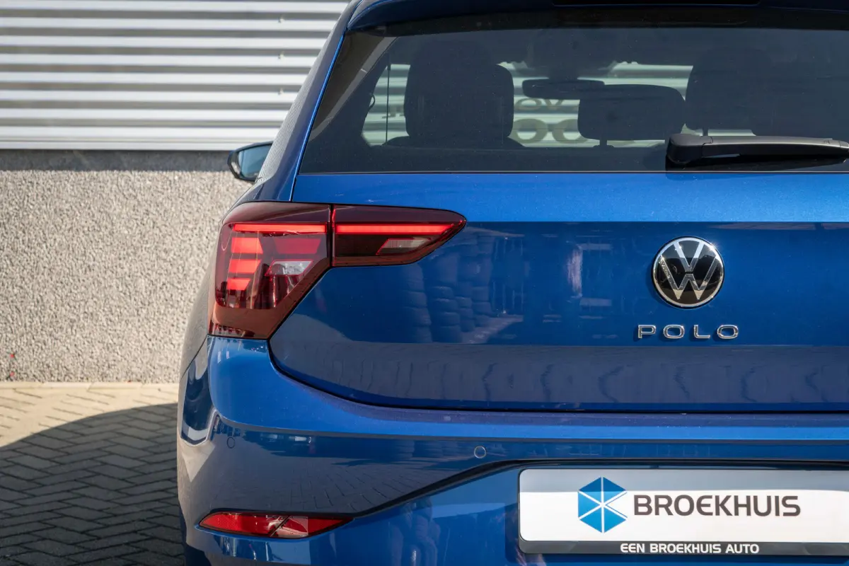 Life Edition | 'App-Connect' smartphone integratie | Airconditioning automatisch (Climatronic), 2-zone | Buitenspiegels elektrisch instel- verwarm- en inklapbaar