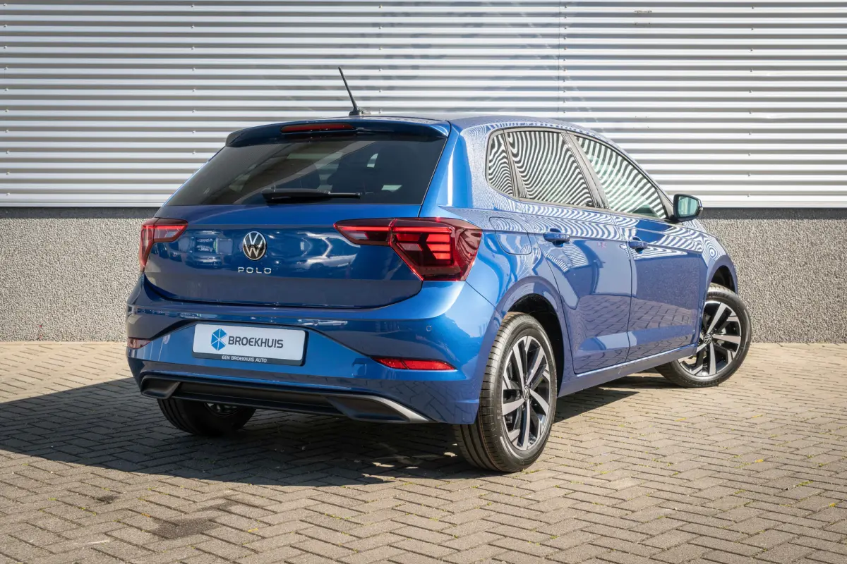 Life Edition | 'App-Connect' smartphone integratie | Airconditioning automatisch (Climatronic), 2-zone | Buitenspiegels elektrisch instel- verwarm- en inklapbaar