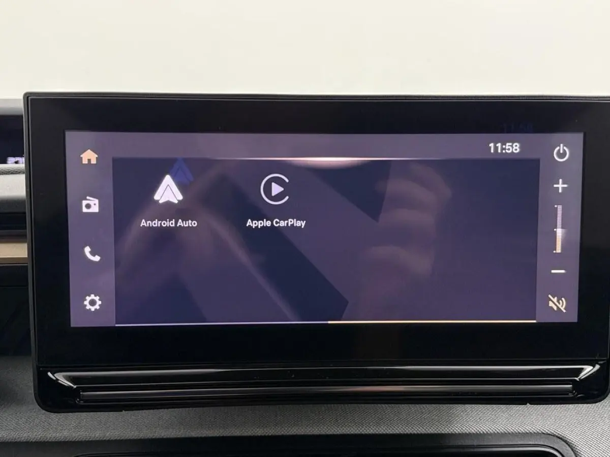 1.2 Hybrid automaat 145pk Plus Camera/4S.Banden/ Ecc/CarPlay/Comfortstoelen