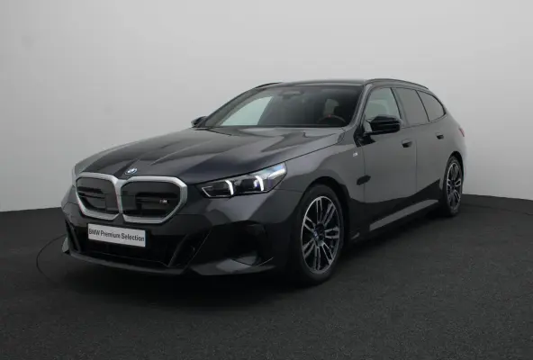M60 xDrive Innovation Pack | Travel Pack | Comfort Pack | Panoramadak | Comfortstoelen + Stoelventilatie | Driving Assistant Professional | Harman Kardon | 19''