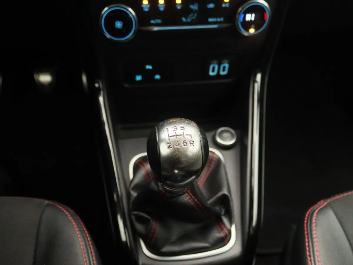 1.0 EcoBoost ST-Line Apple Carplay/Android Auto | Climate Control | Achteruitrijcamera | Cruise Control | Lichtmetalen Velgen |