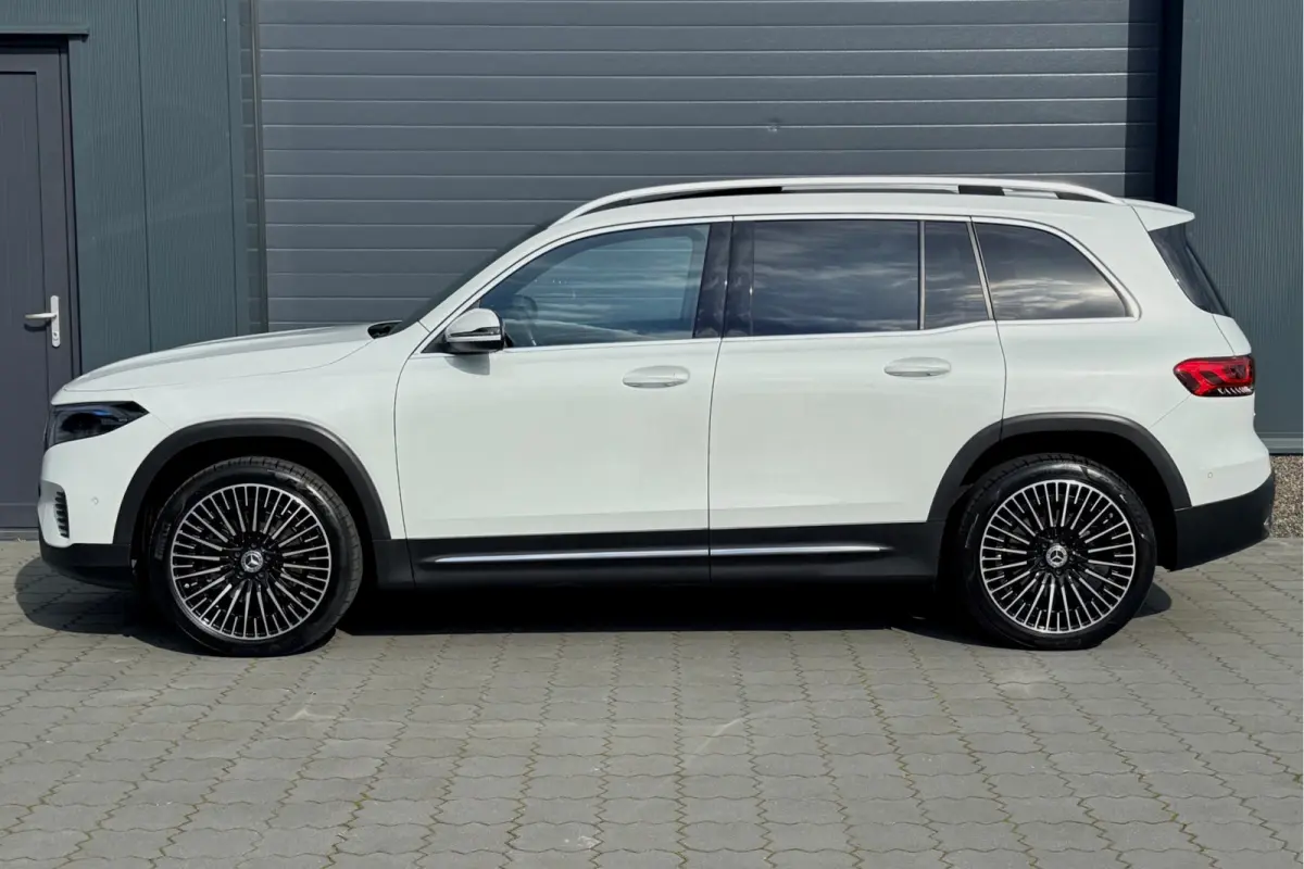 300 4MATIC Luxury Line 67 kWh PANO BURMESTER SFEER 20" AMG 30673KM!