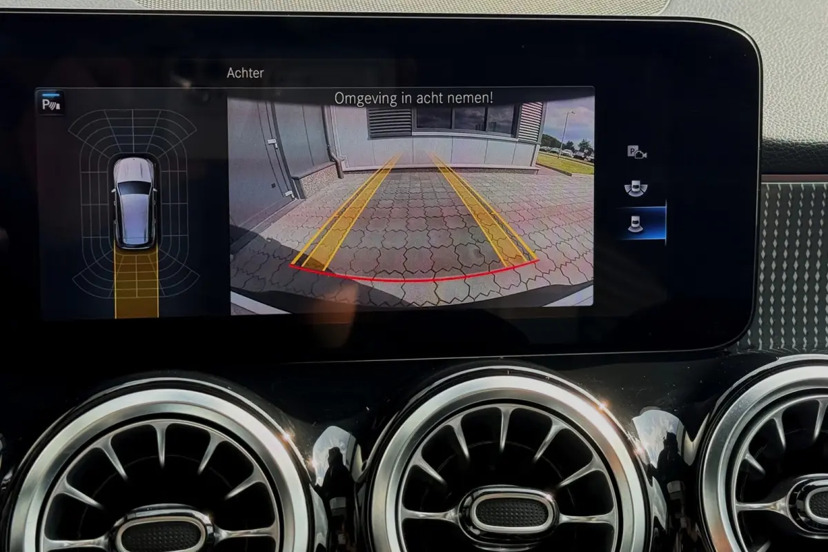 300 4MATIC Luxury Line 67 kWh PANO BURMESTER SFEER 20" AMG 30673KM!