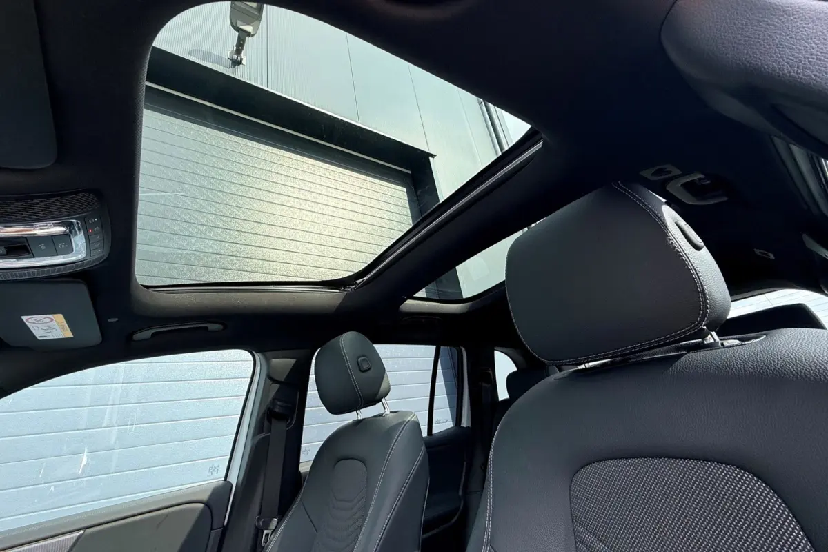 300 4MATIC Luxury Line 67 kWh PANO BURMESTER SFEER 20" AMG 30673KM!