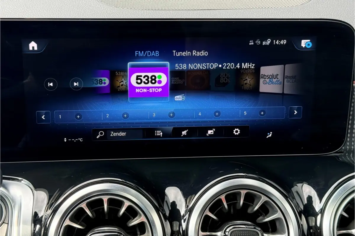 300 4MATIC Luxury Line 67 kWh PANO BURMESTER SFEER 20" AMG 30673KM!