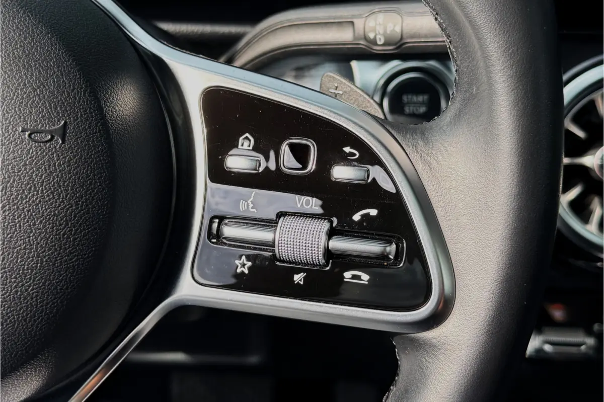 300 4MATIC Luxury Line 67 kWh PANO BURMESTER SFEER 20" AMG 30673KM!